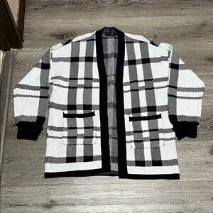 Zesica Black and White Knit Cardigan